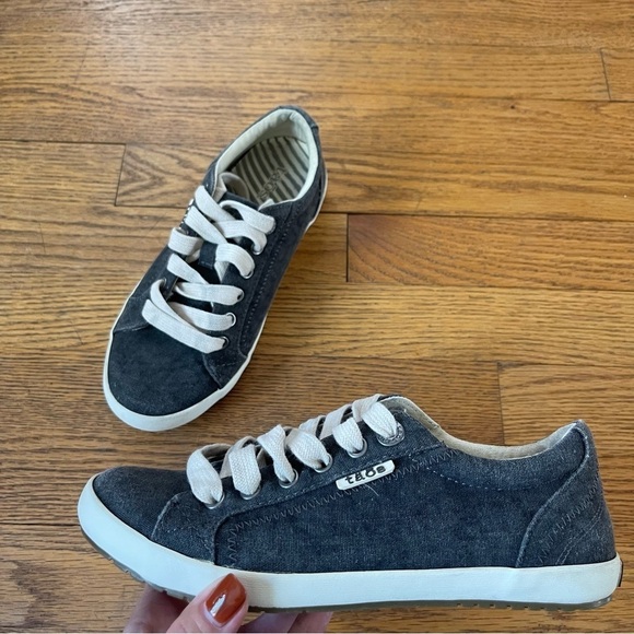 Taos Womens Star Sneaker STA-12844 Distress Blue Size 6 - Picture 1 of 9